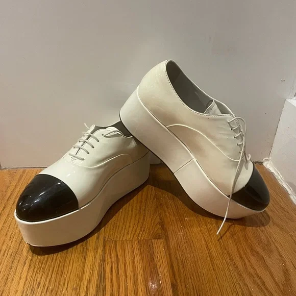 Prada black & white platform shoes - Picture 1 of 6